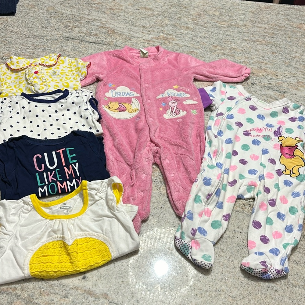 10/$30 Disney/Old Navy Bundle 3-6months